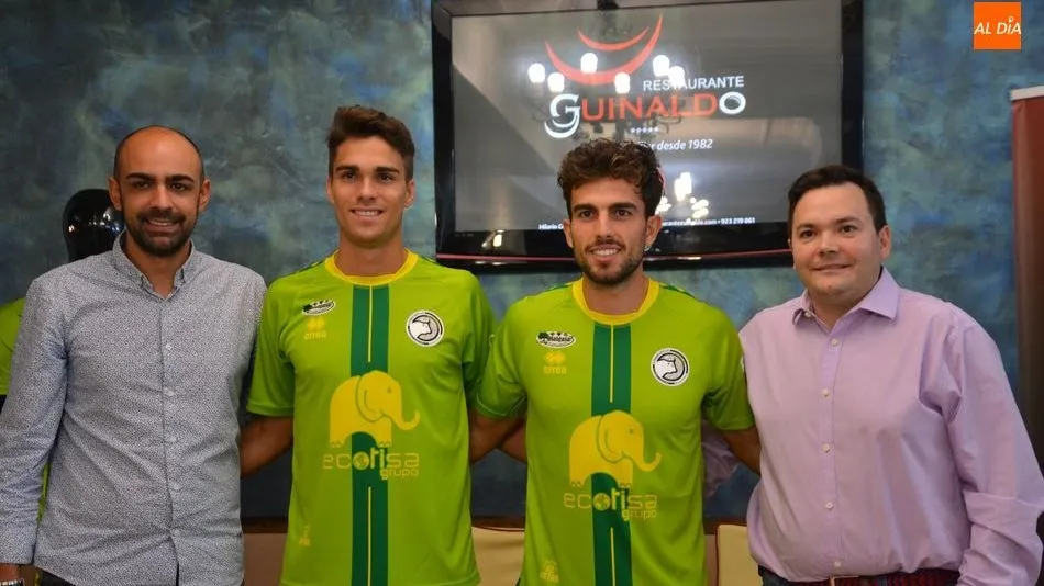 Presentación de la nueva segunda equipación de Unionistas/ Foto: Lydia González