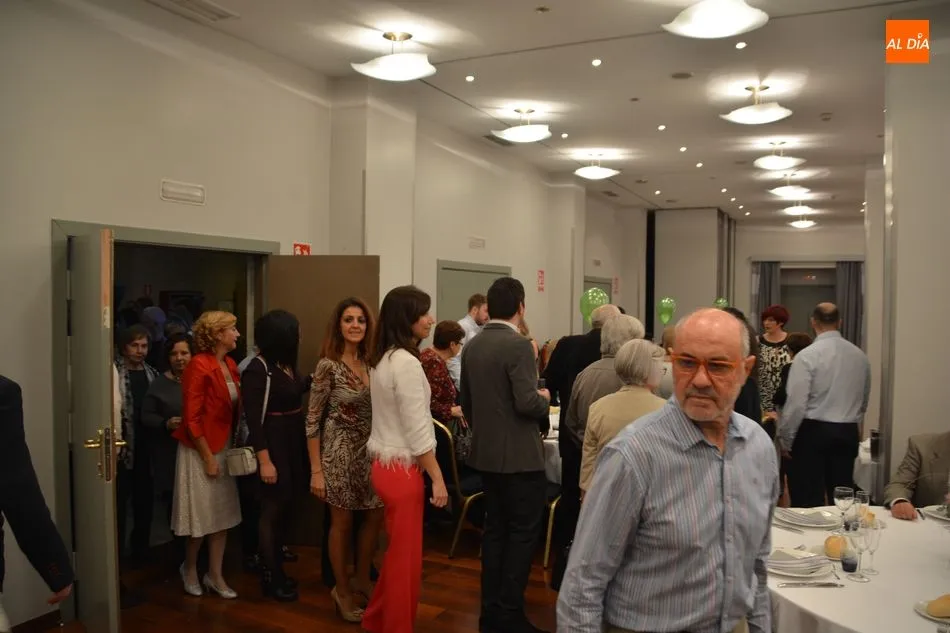 Foto 8 - La Asociaci&oacute;n de Familiares de Alzheimer de Salamanca celebra su cena ben&eacute;fica marcada por el 30...