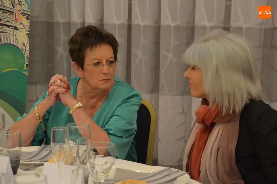 Foto 7 - La Asociaci&oacute;n de Familiares de Alzheimer de Salamanca celebra su cena ben&eacute;fica marcada por el 30...