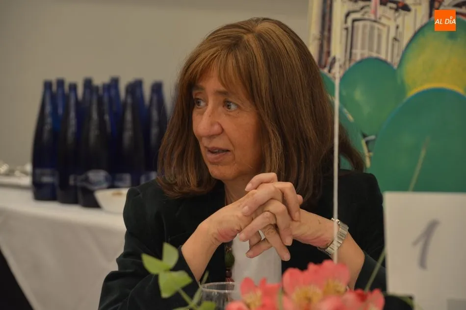 Foto 6 - La Asociaci&oacute;n de Familiares de Alzheimer de Salamanca celebra su cena ben&eacute;fica marcada por el 30...