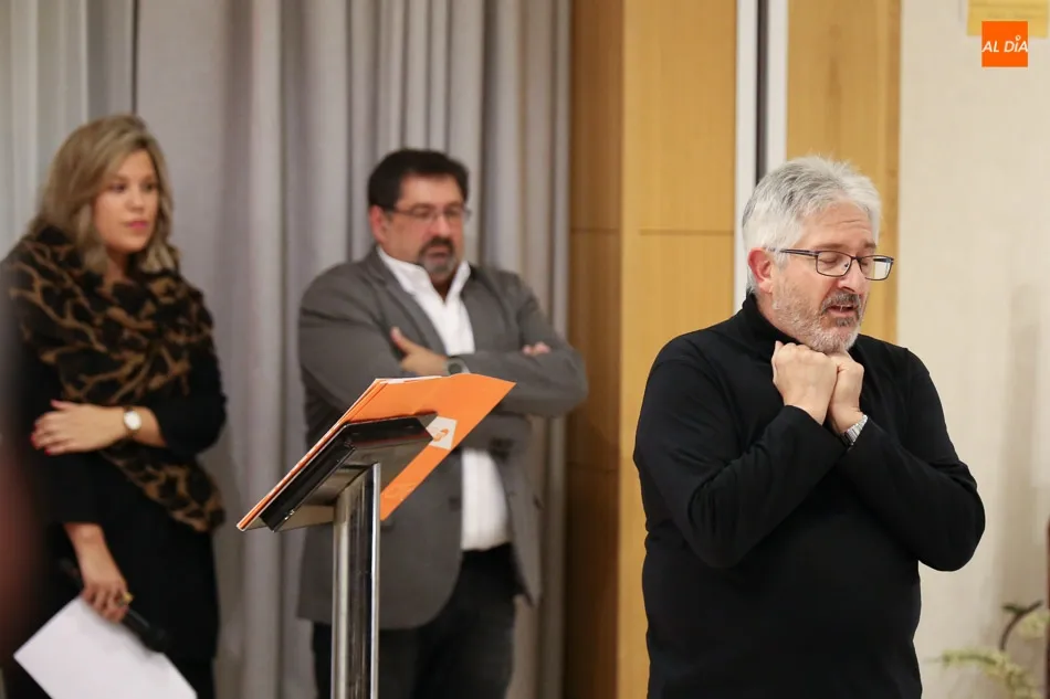 Foto 6 - SALAMANCArtv AL D&Iacute;A reconoce a sus columnistas su colaboraci&oacute;n en un emotivo acto