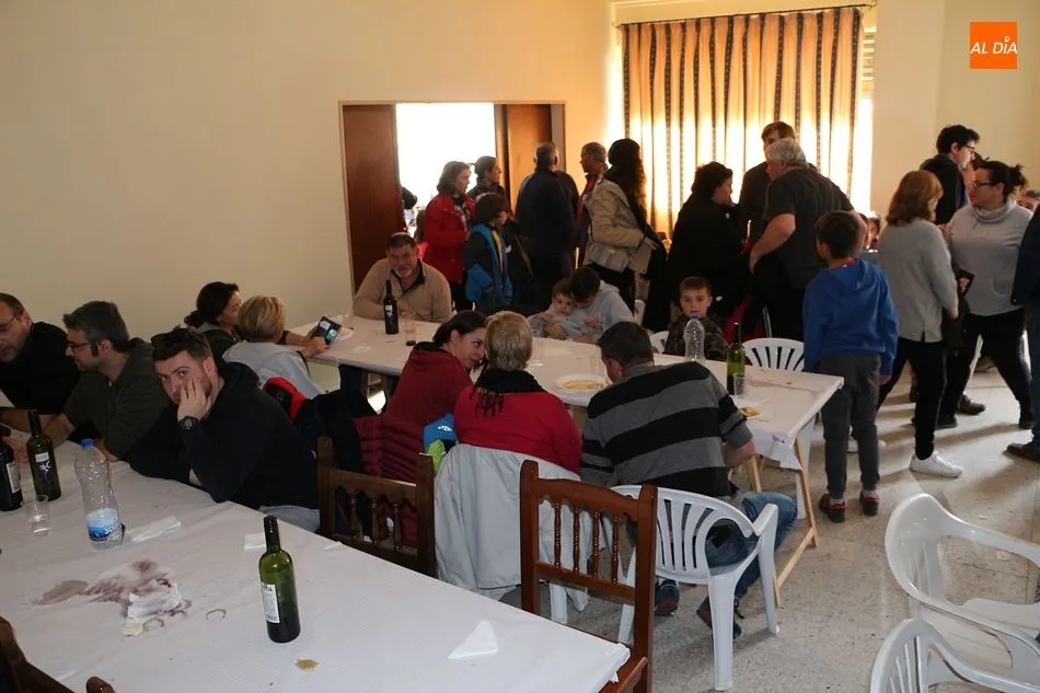 Foto 2 - Dos centenares de personas disfrutan de las jornadas micol&oacute;gicas