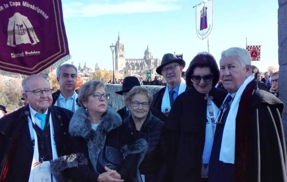 Los Amigos de la Capa de Ciudad Rodrigo participan en el XX Encuentro Nacional de Capistas  
