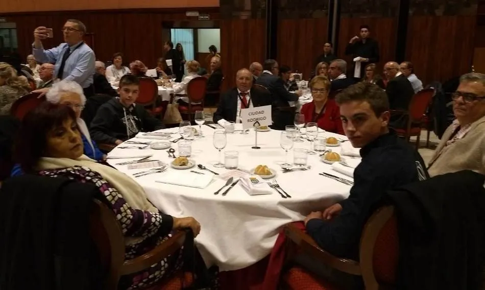 Foto 3 - Los Amigos de la Capa de Ciudad Rodrigo participan en el XX Encuentro Nacional de Capistas  