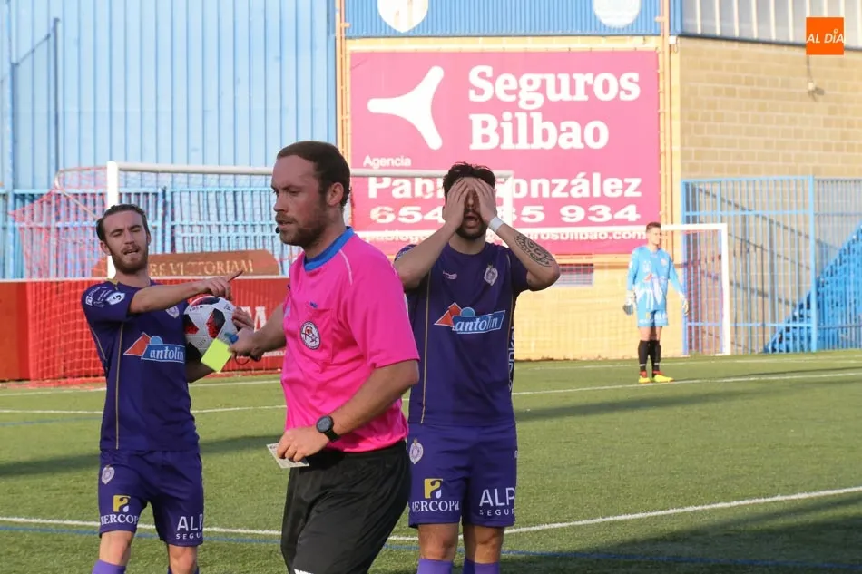 Foto 9 - El Santa Marta acusa la ineficacia de cara a puerta y cae contra el Cristo Atl&eacute;tico (1-2)