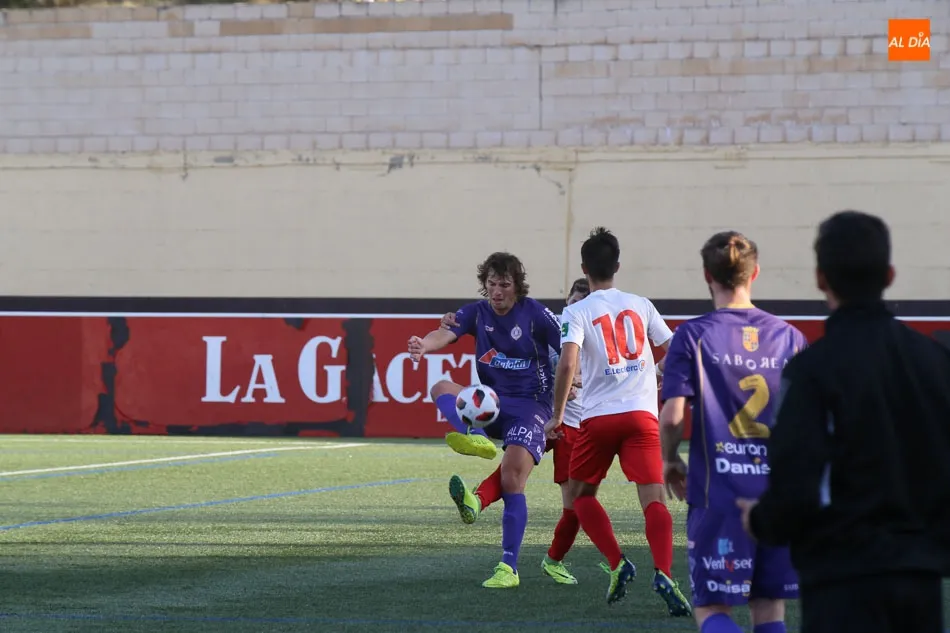Foto 5 - El Santa Marta acusa la ineficacia de cara a puerta y cae contra el Cristo Atl&eacute;tico (1-2)