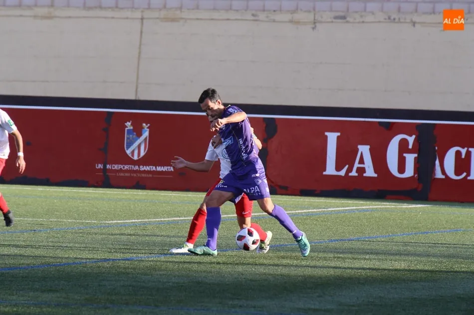 Foto 3 - El Santa Marta acusa la ineficacia de cara a puerta y cae contra el Cristo Atl&eacute;tico (1-2)
