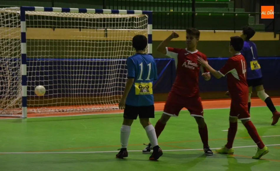 Doblete de victorias de juveniles y cadetes del III Columnas pese a darles el Trepalio un poco de...