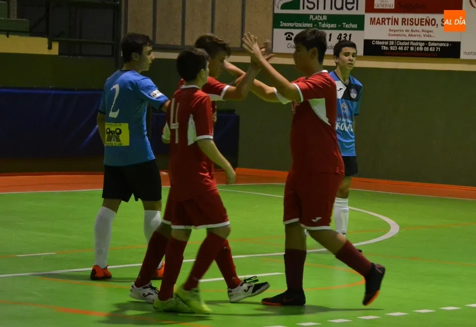 Foto 5 - Doblete de victorias de juveniles y cadetes del III Columnas pese a darles el Trepalio un poco de...