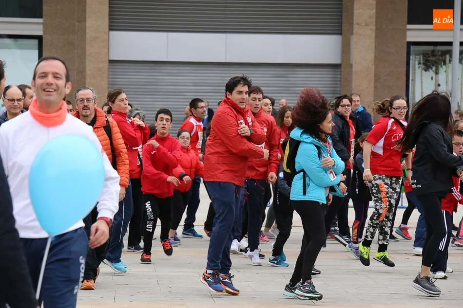 Foto 6 - Salamanca vuelve a echarse a la calle por la integraci&oacute;n con una exitosa IX Carrera de los 1.000...