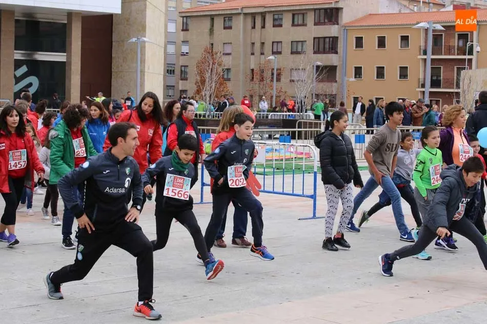 Foto 5 - Salamanca vuelve a echarse a la calle por la integraci&oacute;n con una exitosa IX Carrera de los 1.000...
