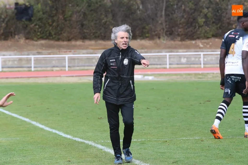 Roberto Aguirre: Esta victoria ante el Burgos es un paso de gigante para nosotros