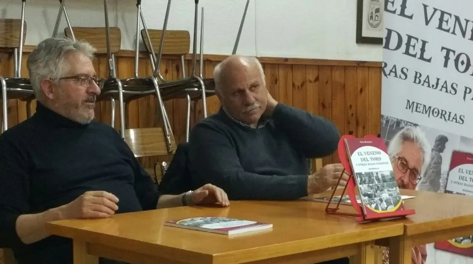 Toño Blázquez y el alcalde de Hinojosa, José Francisco Bautista