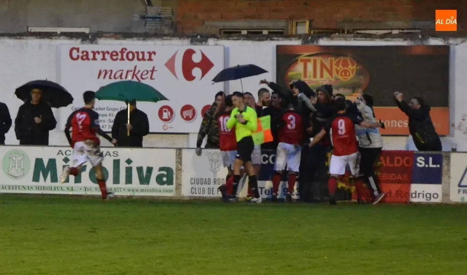 Foto 9 - El B&eacute;jar asalta el Francisco Mateos 10 a&ntilde;os despu&eacute;s en un derby de sabor a&ntilde;ejo con barro y...