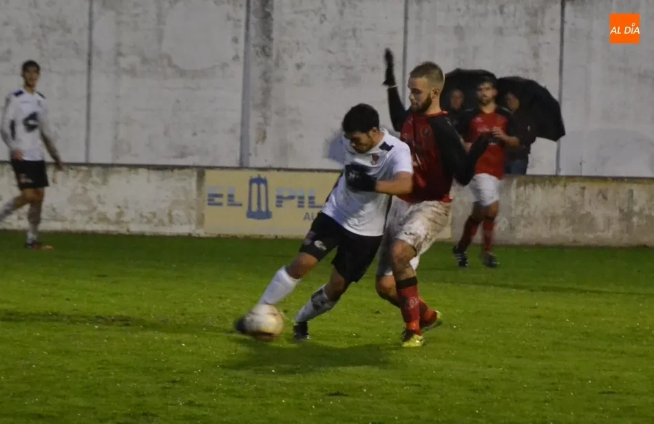 Foto 4 - El B&eacute;jar asalta el Francisco Mateos 10 a&ntilde;os despu&eacute;s en un derby de sabor a&ntilde;ejo con barro y...