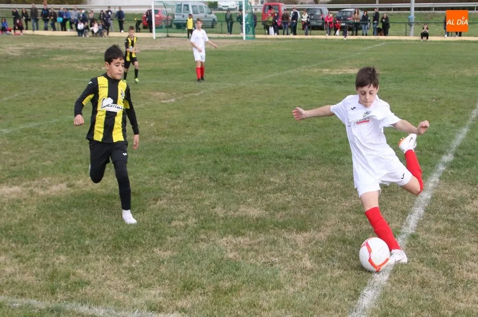 Foto 2 - La jornada se salda con cinco victorias, dos empates y una derrota para el Alba de Tormes CF
