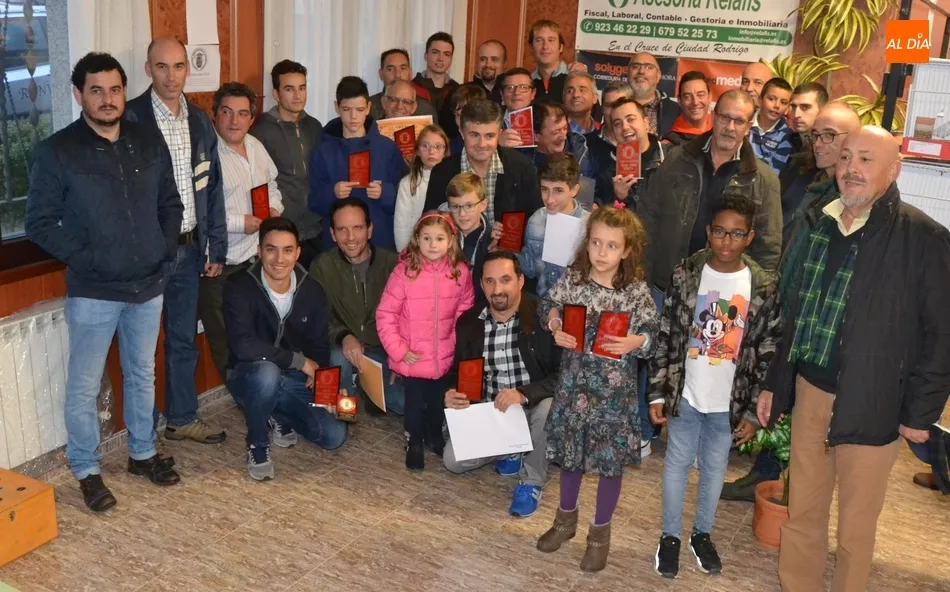 La Exposición Ornitológica llega a su final con la entrega de premios a 38 criadores  