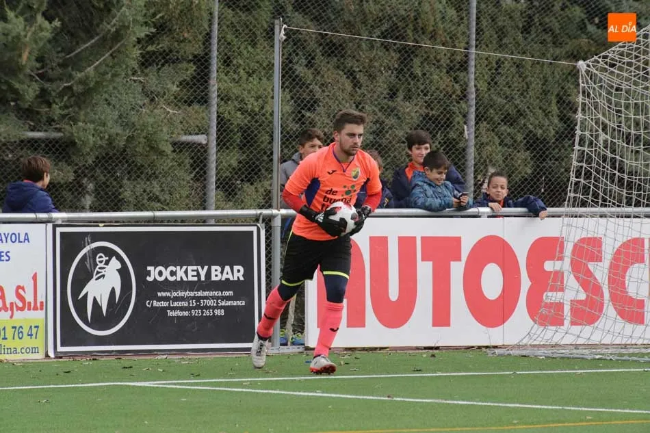 Foto 7 - El B&eacute;jar se lleva el derbi ante el Ciudad Rodrigo, el Ribert golea y el Hergar Camelot cae...