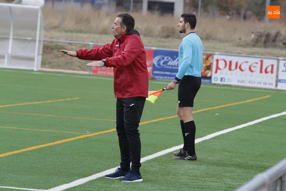Foto 5 - El B&eacute;jar se lleva el derbi ante el Ciudad Rodrigo, el Ribert golea y el Hergar Camelot cae...