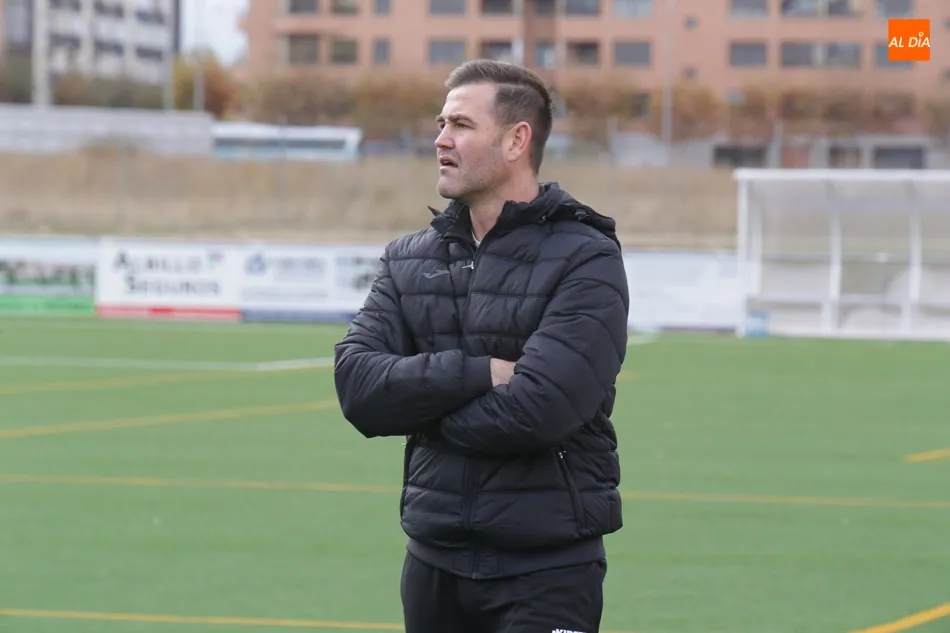 Foto 4 - El B&eacute;jar se lleva el derbi ante el Ciudad Rodrigo, el Ribert golea y el Hergar Camelot cae...
