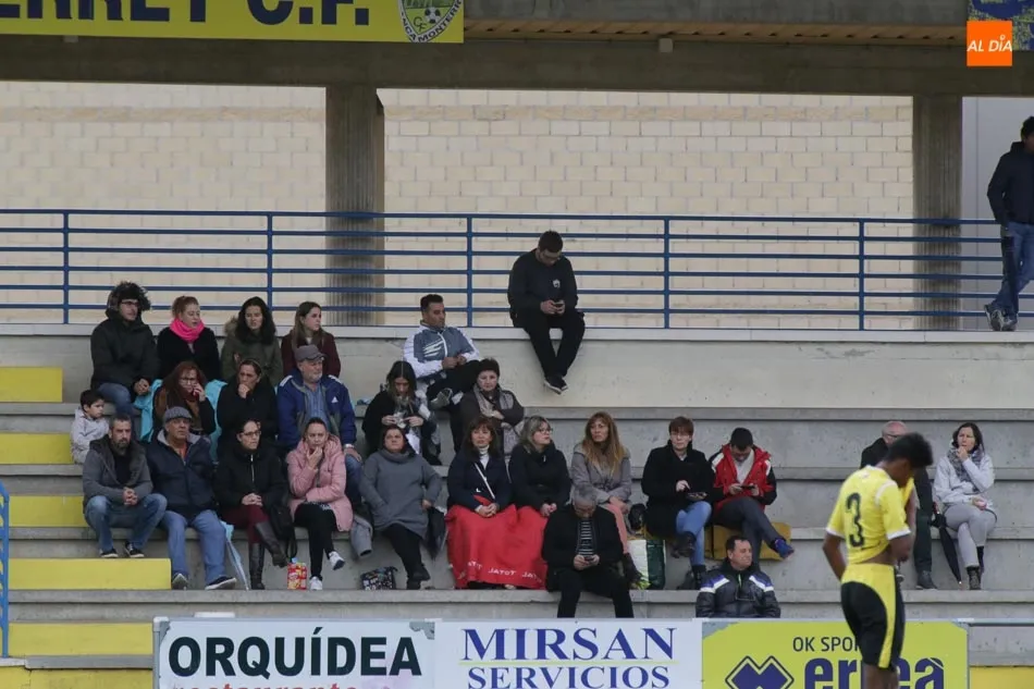 Foto 2 - El B&eacute;jar se lleva el derbi ante el Ciudad Rodrigo, el Ribert golea y el Hergar Camelot cae...