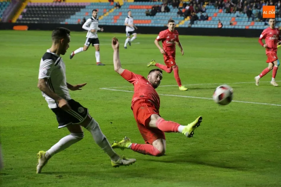 Foto 5 - El Salamanca UDS tira de &eacute;pica para empatar con el Castilla en el tiempo de descuento (3-3)