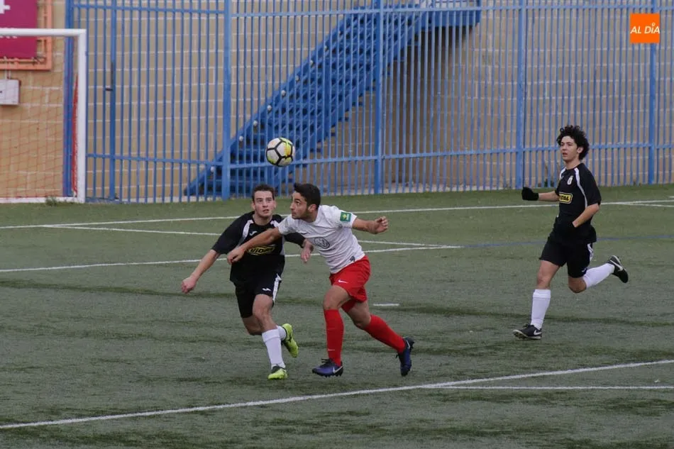 Foto 8 - El Santa Marta de Liga Nacional Juvenil empata (0-0) en el Alfonso San Casto ante el F&uacute;tbol Pe&ntilde;a