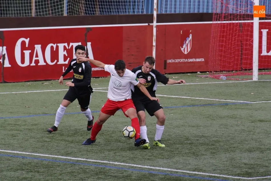 Foto 7 - El Santa Marta de Liga Nacional Juvenil empata (0-0) en el Alfonso San Casto ante el F&uacute;tbol Pe&ntilde;a