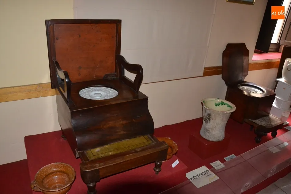 Foto 6 - Un paseo por el Museo del Orinal en el D&iacute;a Mundial del Retrete  