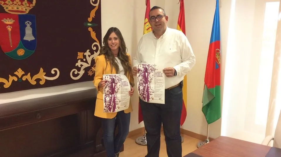 Ruth Sánchez y Miguel Ángel Pérez durante la presentación del programa.