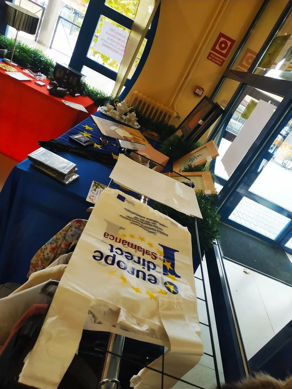 Foto 5 - El Centro Europe Direct acoge un nuevo mercadillo solidario cuyos beneficios se destinar&aacute;n a...