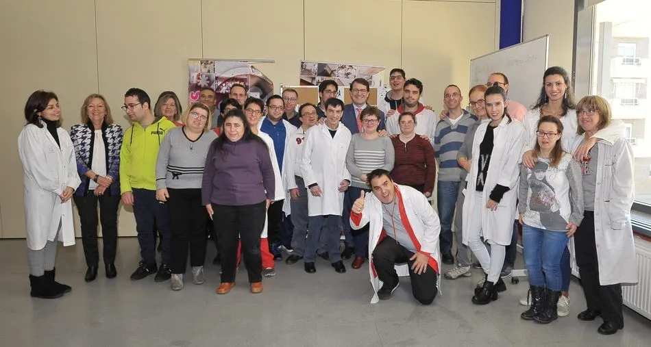 Foto 8 - El Ayuntamiento reafirma su compromiso con los enfermos del Alzheimer