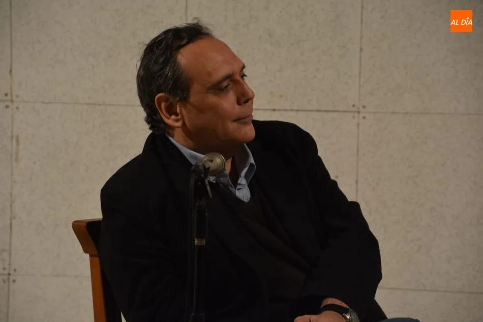 Foto 9 - Francisca Noguerol presenta &lsquo;El libro de la desobediencia&rsquo;, una obra de Rafael Courtoisie  