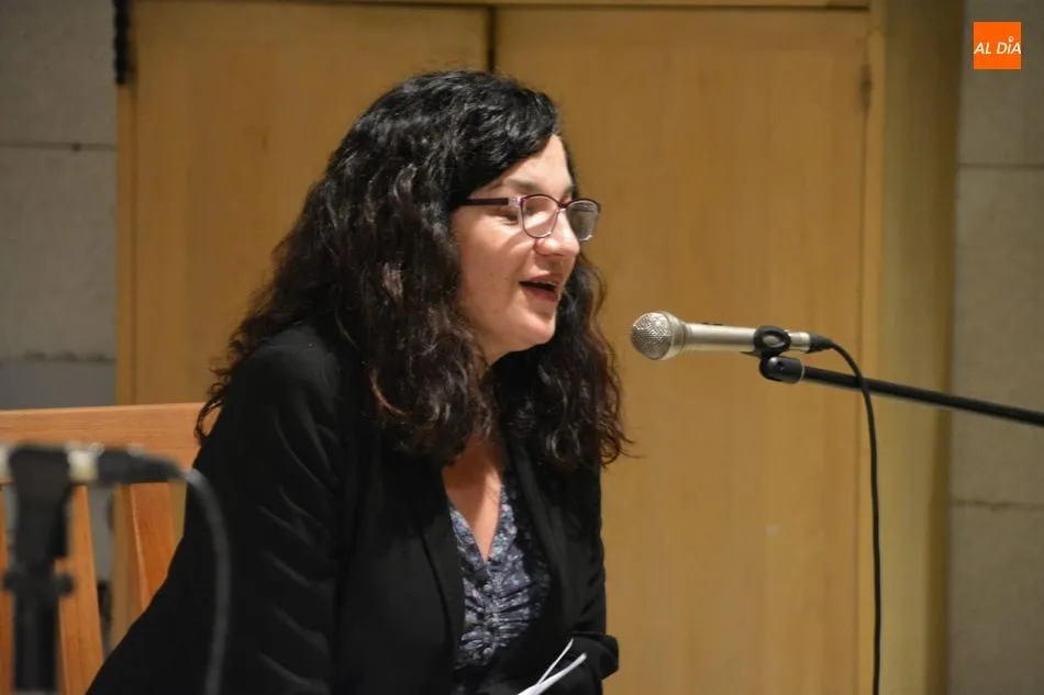 Foto 2 - Francisca Noguerol presenta &lsquo;El libro de la desobediencia&rsquo;, una obra de Rafael Courtoisie  