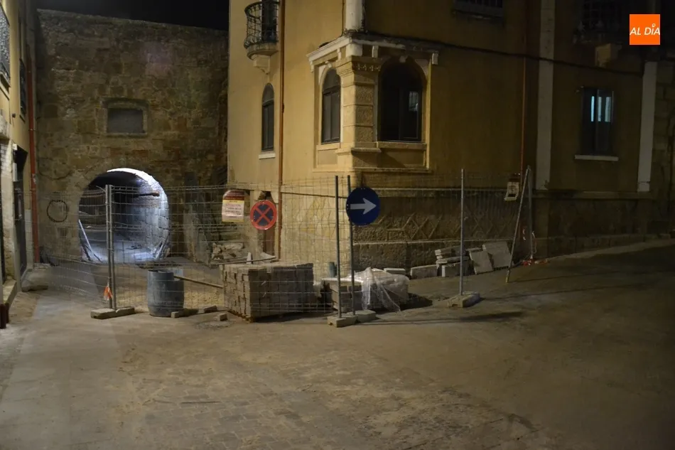 Foto 4 - Reabierta a todos los conductores la b&oacute;veda de la Puerta del Conde  