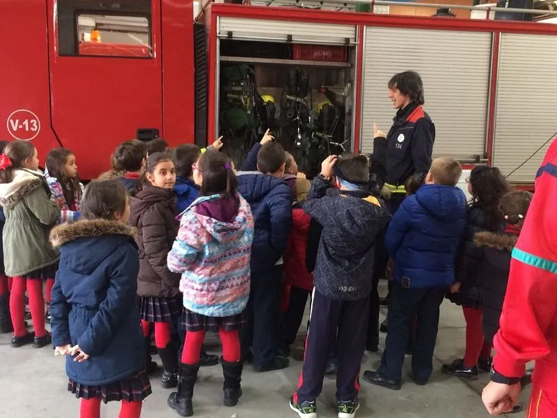 Foto 9 - Alumnos del colegio Padres Trinitarios visitan el Parque Municipal de Bomberos&nbsp;  