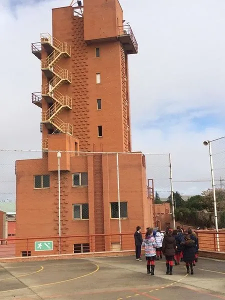 Foto 6 - Alumnos del colegio Padres Trinitarios visitan el Parque Municipal de Bomberos&nbsp;  