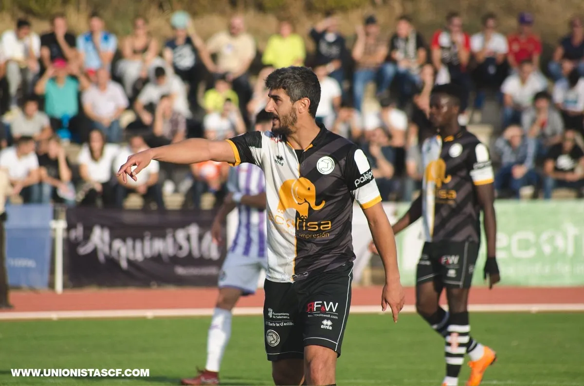 Pau Cendrós en un partido con Unionistas antes de lesionarse. Imagen: Twitter Unionistas
