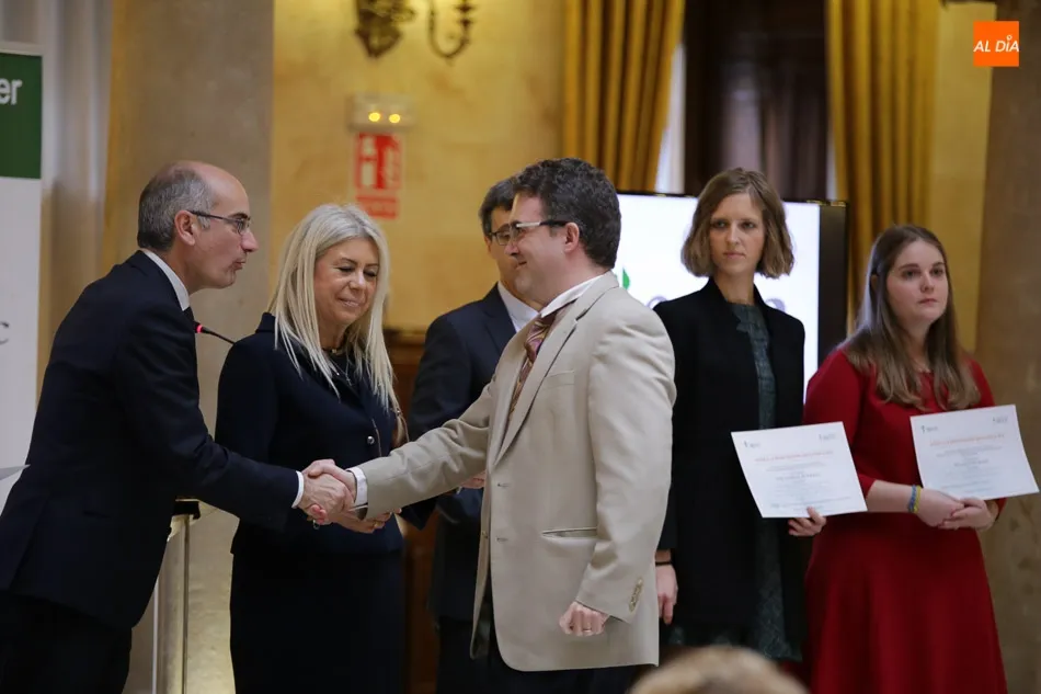 Foto 11 - La AECC Salamanca destina 600.000 euros a siete becas de investigaci&oacute;n contra el c&aacute;ncer