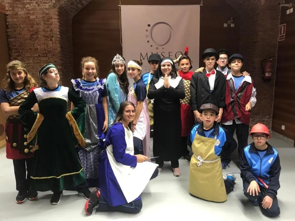 Foto 6 - Divertida visita de estudiantes del colegio San Juan Bosco al Museo del Comercio
