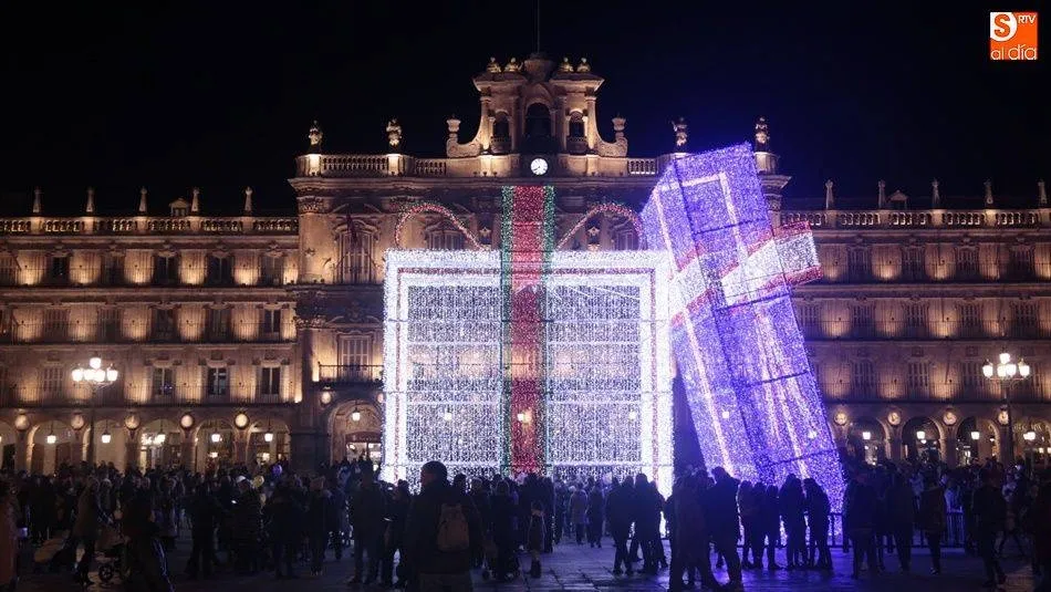 La Plaza Mayor contará con un cubo de grandes dimensiones con nueva iluminación con imágenes en movimiento y música en su interior