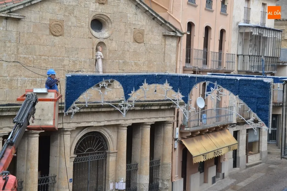 La Navidad empieza a expandirse por las calles mirobrigenses  