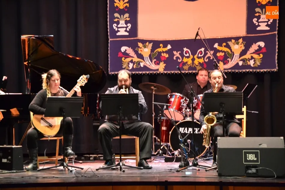 Foto 2 - Los profesores de la Escuela de M&uacute;sica abren los festejos de Santa Cecilia  