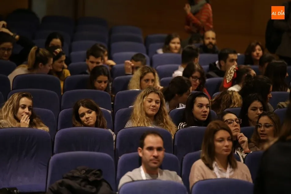 Foto 7 - "Hay que promover m&aacute;s conciencia sobre los riesgos de la ni&ntilde;ez en el siglo XXI"