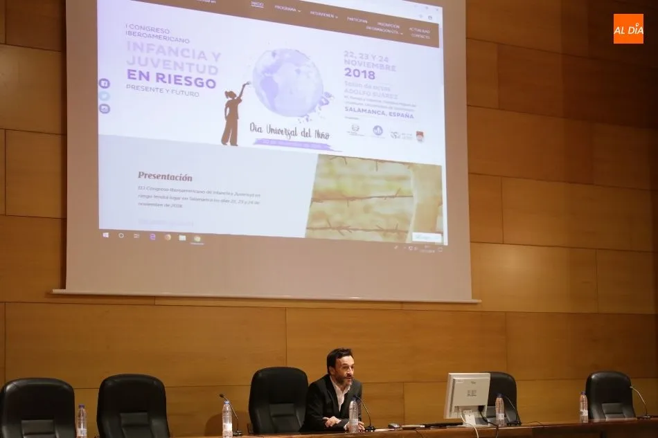 Foto 3 - "Hay que promover m&aacute;s conciencia sobre los riesgos de la ni&ntilde;ez en el siglo XXI"