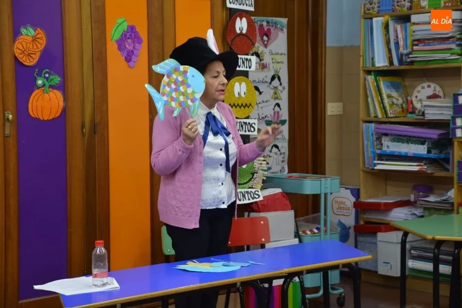 Foto 7 - Medio millar de escolares participan en el&nbsp;programa intergeneracional de cuentacuentos
