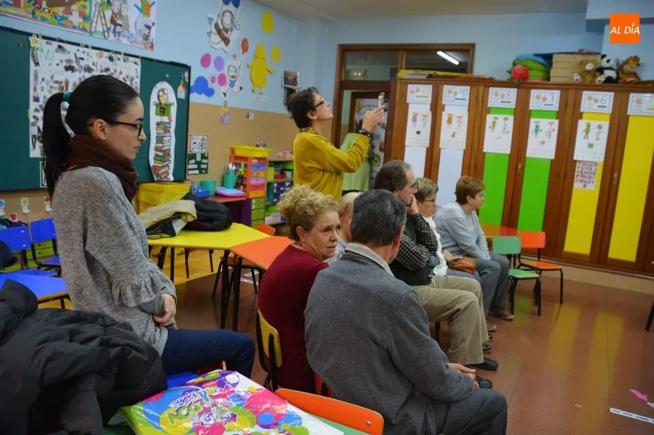 Foto 2 - Medio millar de escolares participan en el&nbsp;programa intergeneracional de cuentacuentos