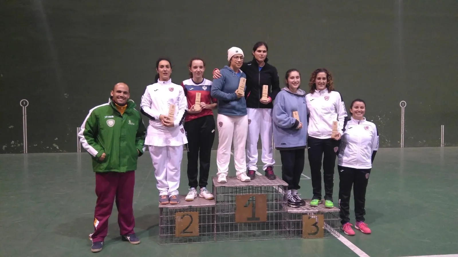 Foto 2 - El Club Palad&iacute;n de Pelota impulsa diferentes actividades deportivas en la provincia