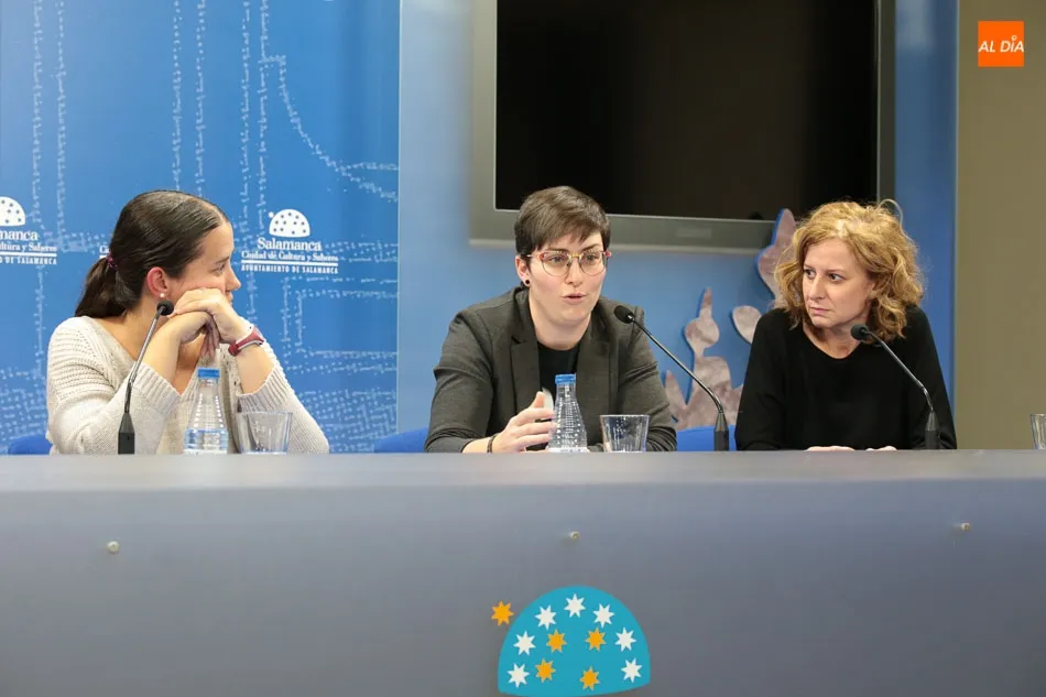 Foto 6 - Mesa redonda sobre las mascotas en el Teatro Liceo