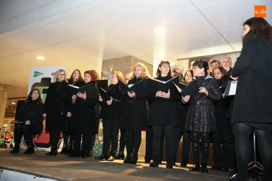 Foto 7 - El Corte Ingl&eacute;s inaugura la Navidad con el encendido de la fachada de Mar&iacute;a Auxiliadora